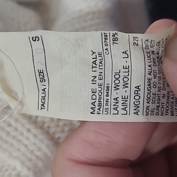 Sisley Elegant Cream Turtleneck Sweater Made In Italy Size Small - Picture 7 of 8